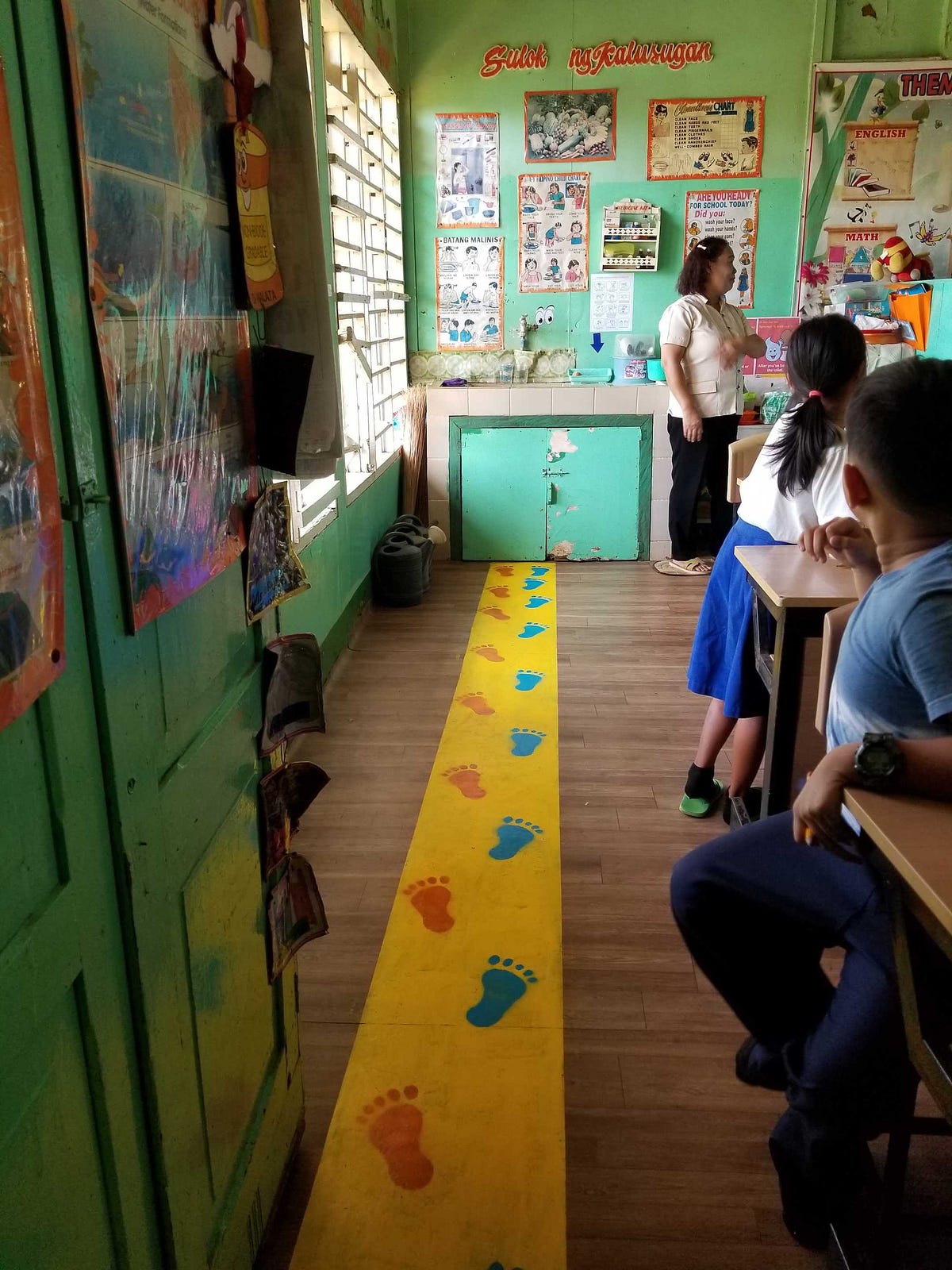 A nudge toward hand hygiene: simple design features improved