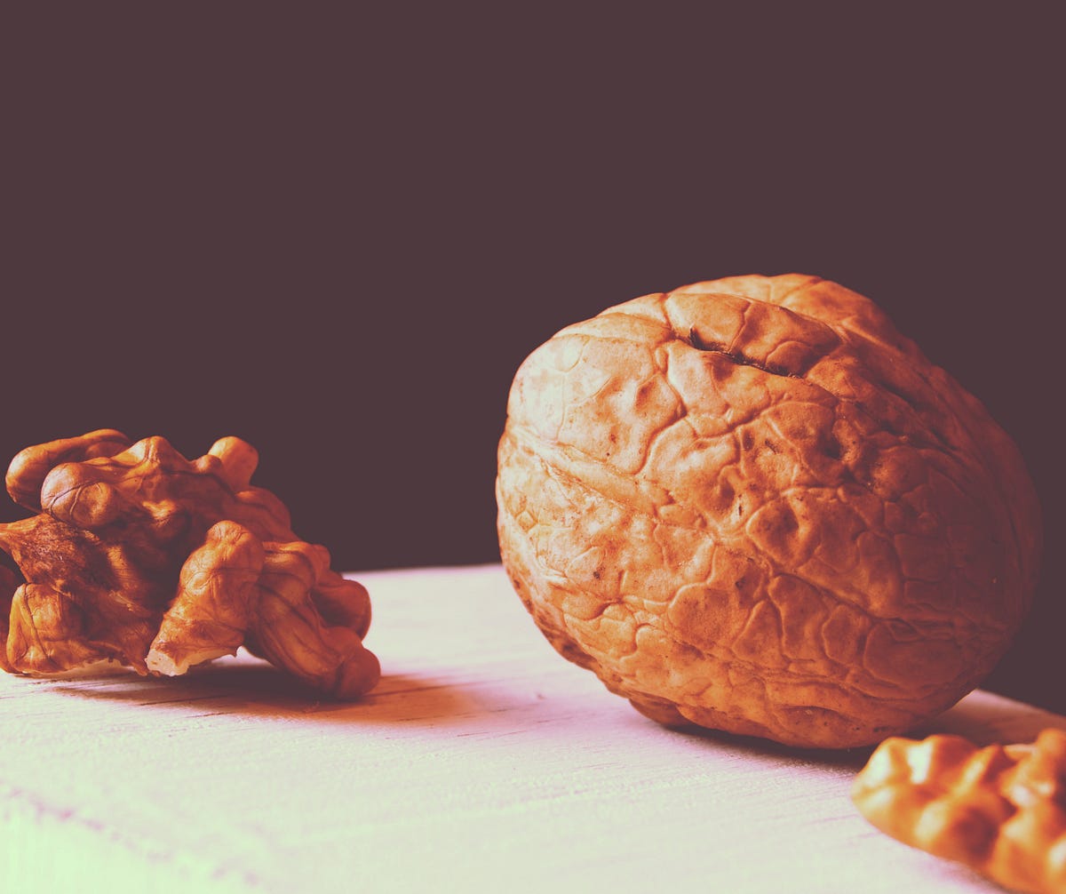 One surprising reason why walnuts don’t make us fat by Virginia