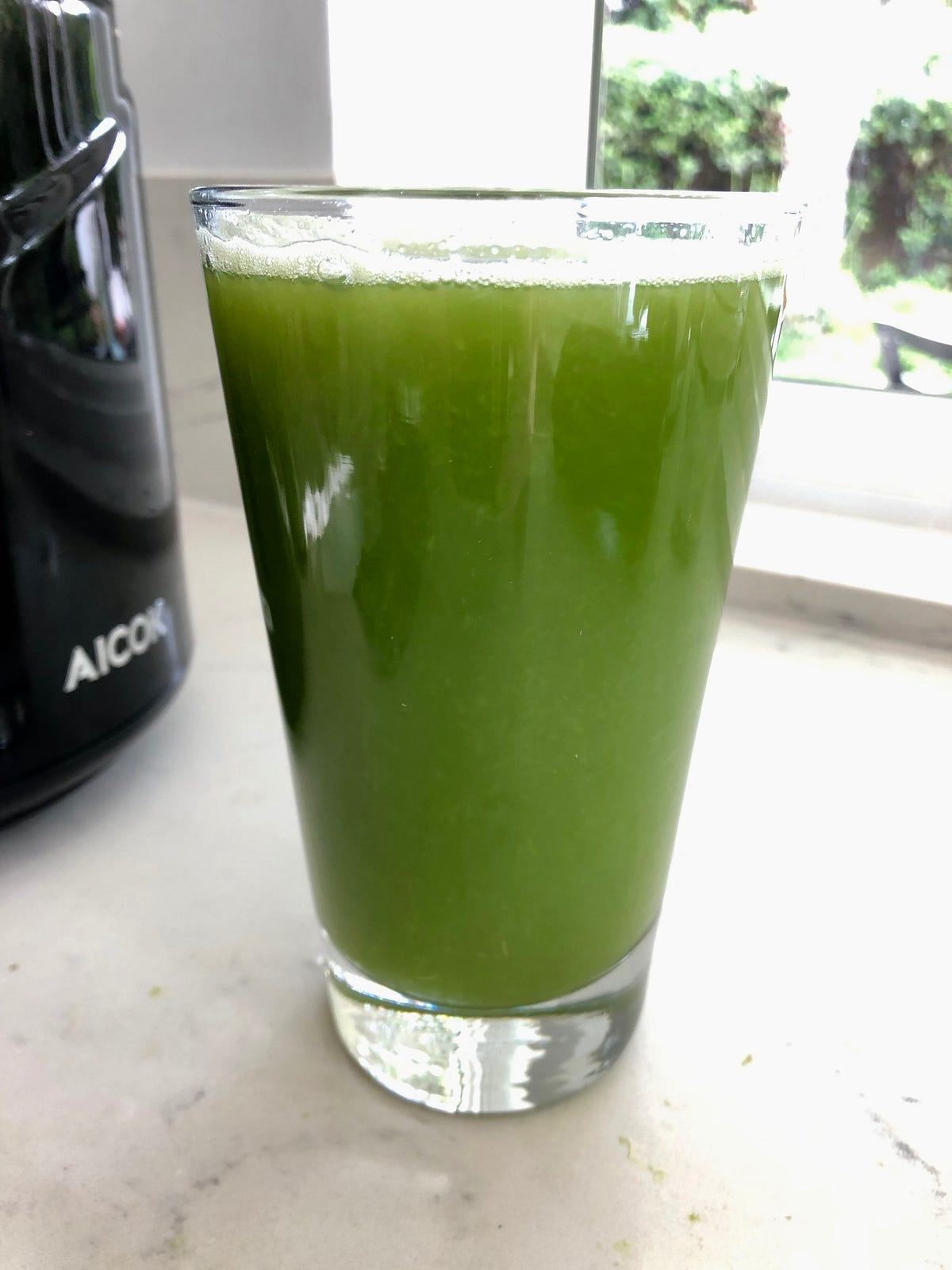 I Drank Celery Juice Every Morning For 30 Days and Here’s What Happened