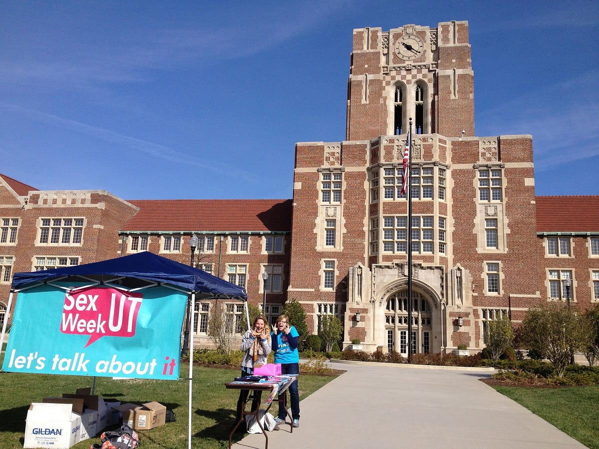 Dr. Rosalind Chou Gives Keynote at University of Tennessee’s Sex Week
