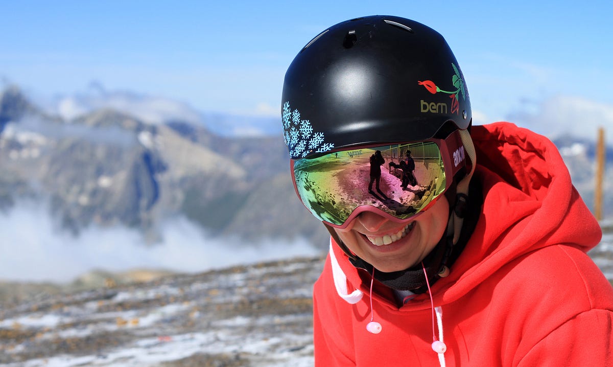 Top tips to avoid goggle issues whilst snowboarding | by James Streater |  Medium