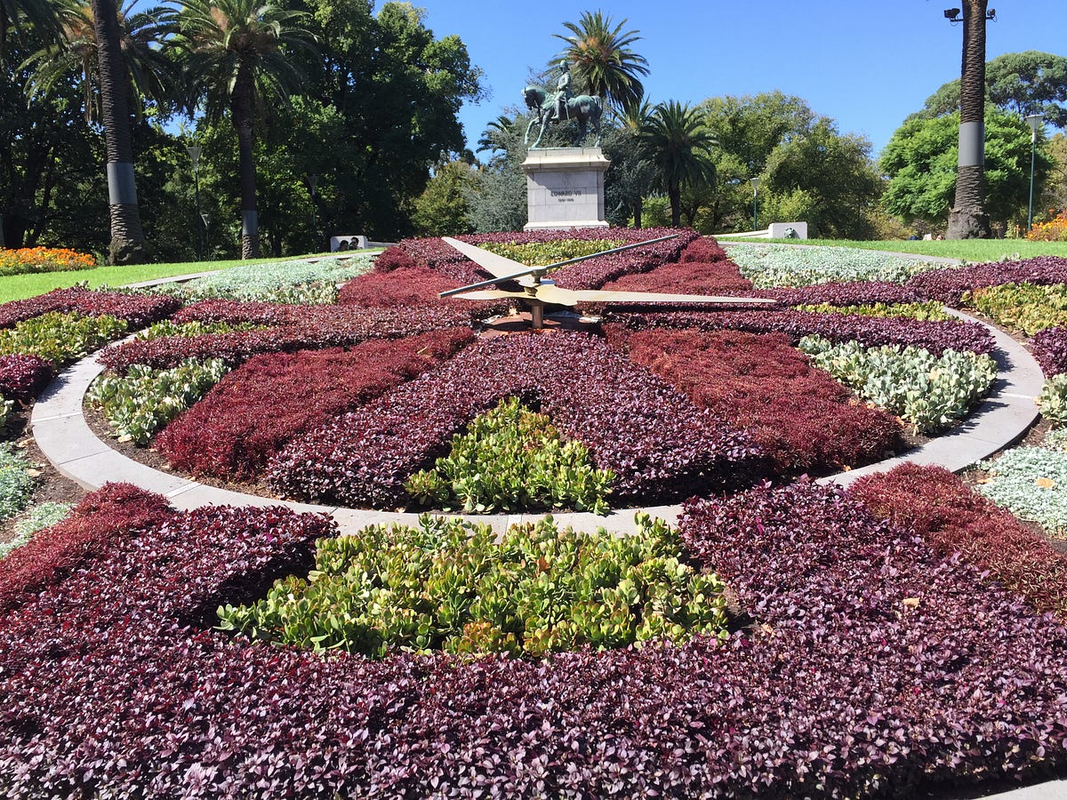 Series Data Analysis Methods and Forecasting Models in Python