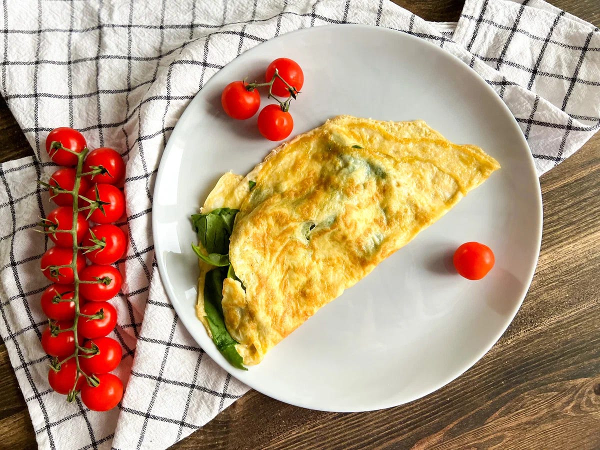 I just add butter to the eggs and send them to the frying pan (I show