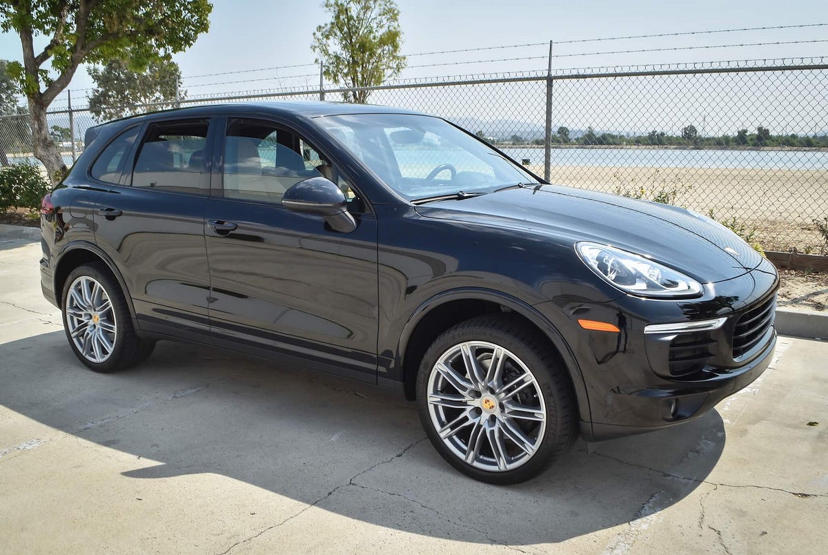 2017 porsche cayenne platinum edition