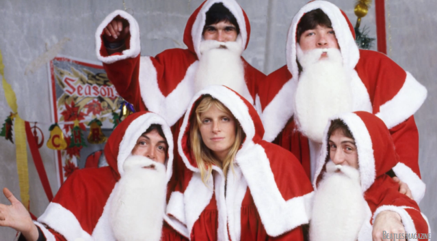 Paulmccartney On Christmas Day 2022 Having A 'Wonderful Christmastime' With Passionate Paul Mccartney Lead  Guitarist Laurence Juber | By Jeremy Roberts | Medium