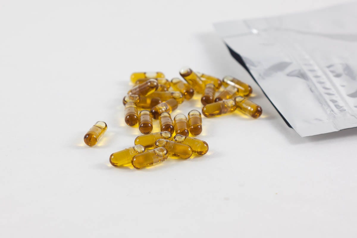 Cannabis Two Piece Hard Capsules How To Prevent Leakage By Atg Pharma Inc Medium