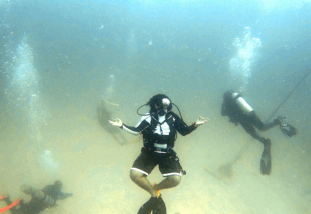 Girls Peeing Underwater