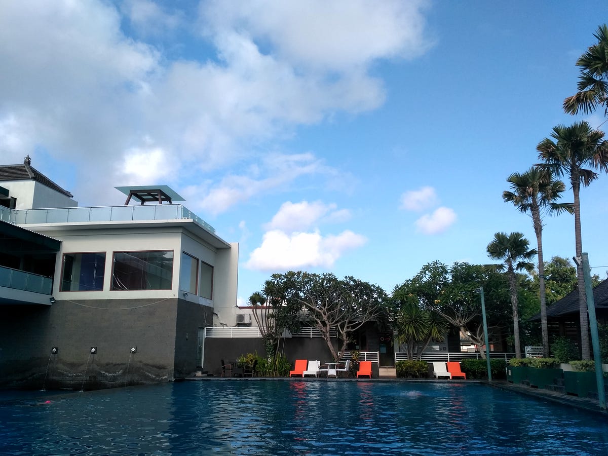 Tentang Hidup Dan Berenang When Life Gets You Down You Know What By Eunike Medium