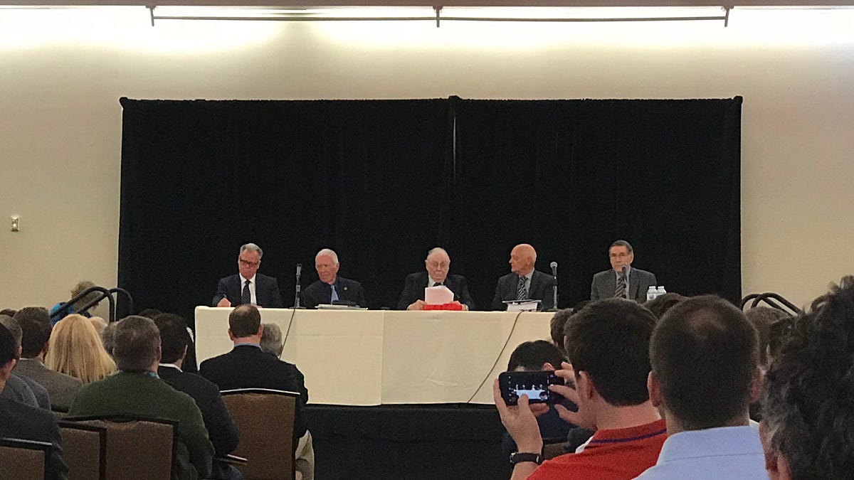 Takeaways from Charlie Munger & DJCO Annual Meeting (2018) by Nil