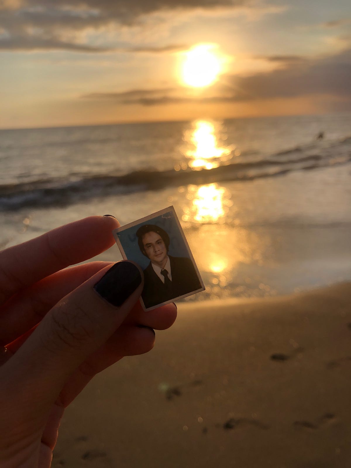 PACARKU. - PerfectStranger - Medium