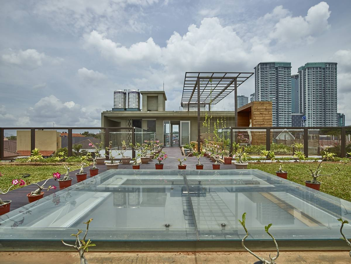 Bagaimana Cara Mendesain Taman Rumah Minimalis Di Atap Rooftop Garden By Arsitagcom Medium