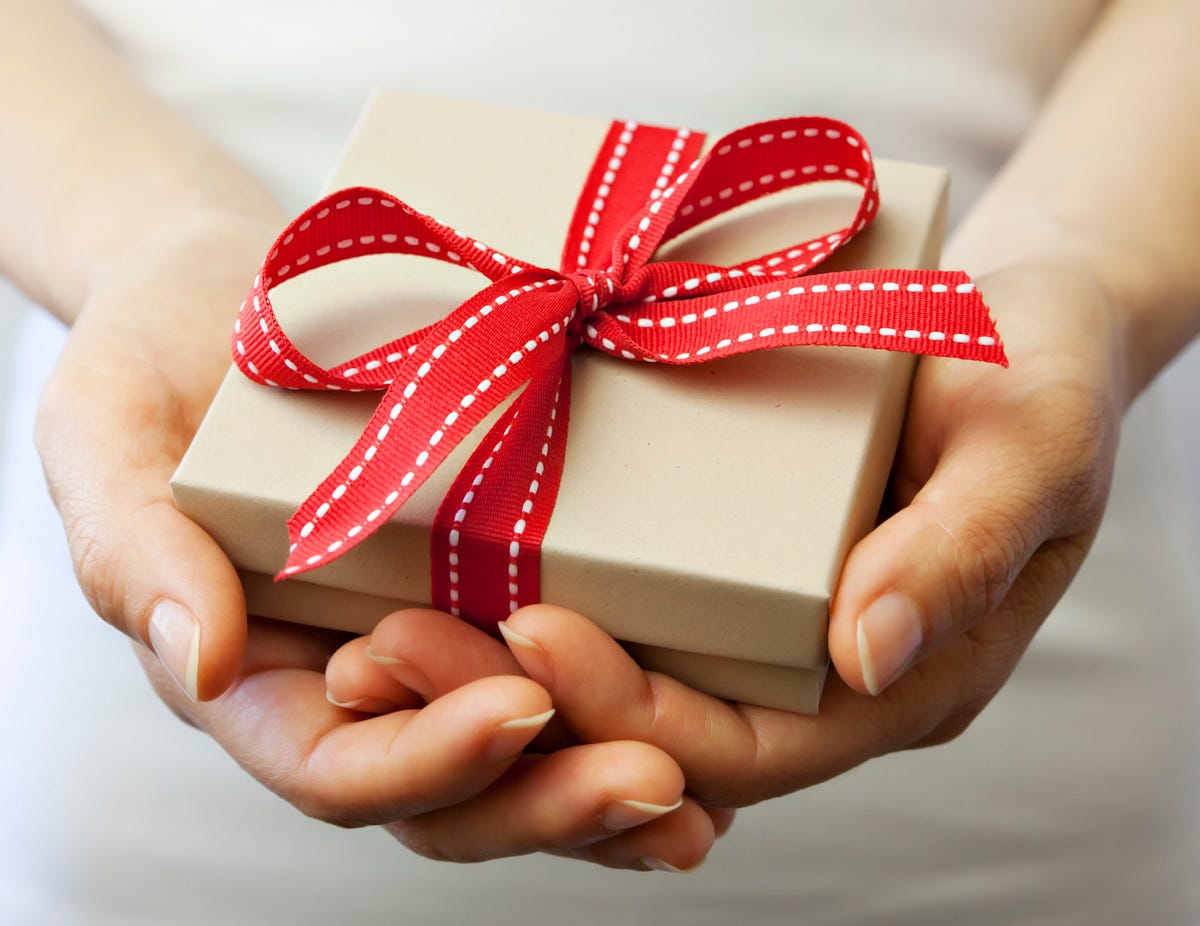 How To Buy Good Gifts For Special People Giftcart com Medium How To Buy Good Gifts For Special People Giftcart com Medium