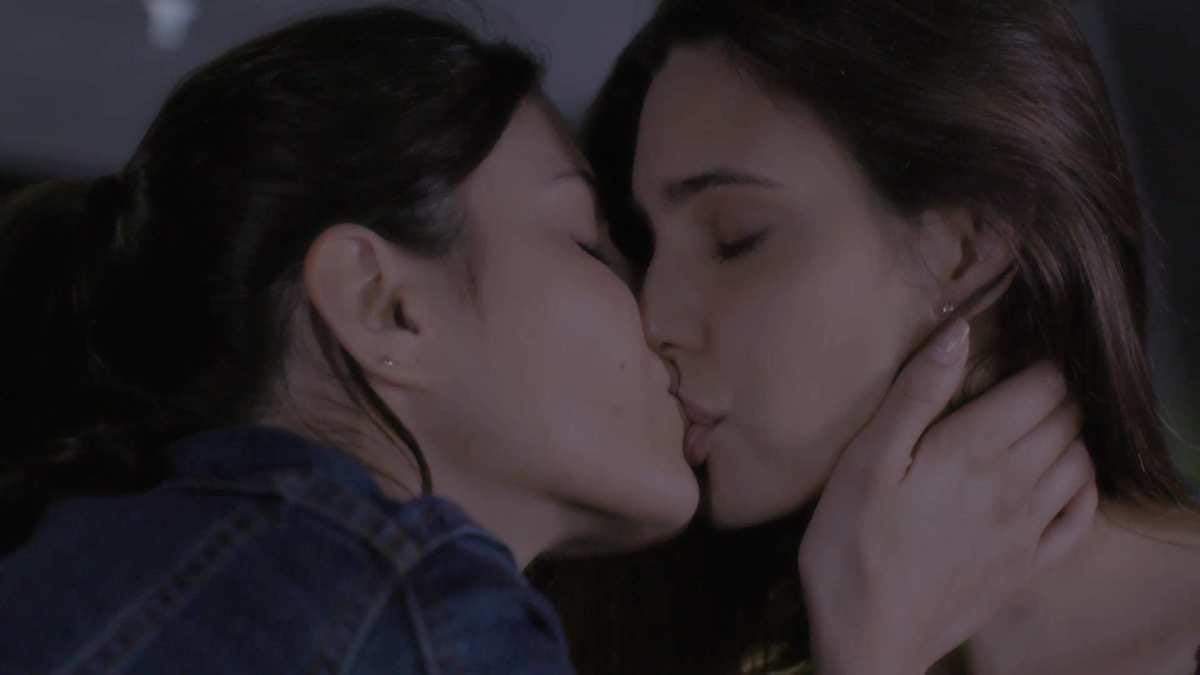 Latina Lesbian Teens