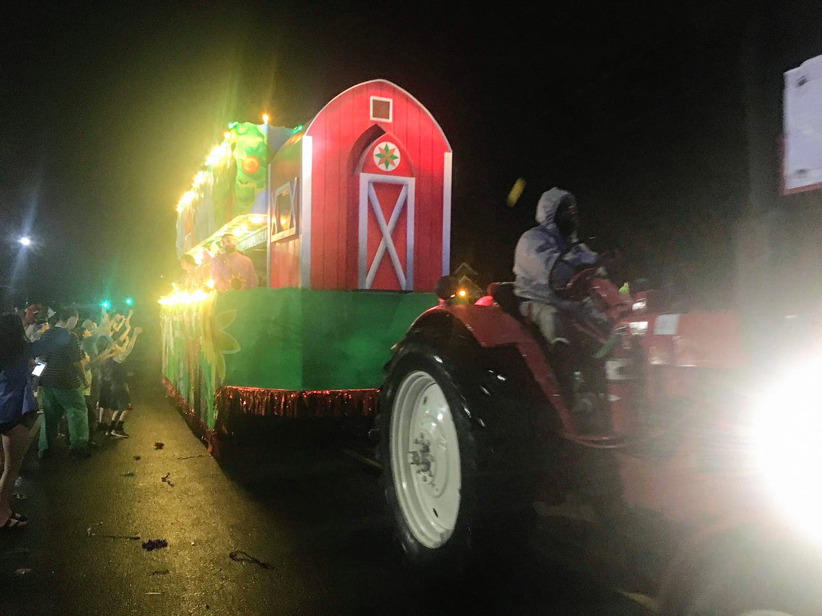 Familiar Faces at Mandeville’s AllFemale Eve Parade by Erin Pender