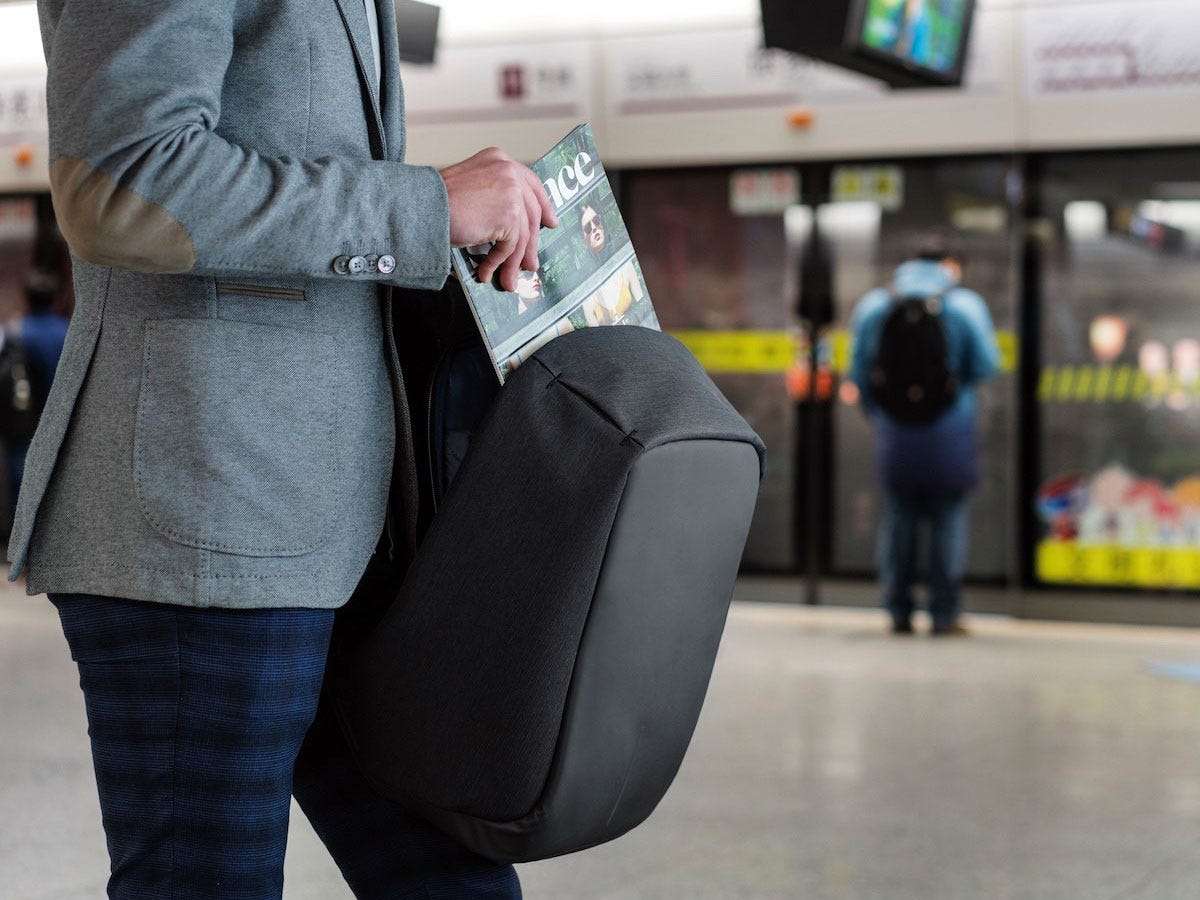 Best Ways to Carry Money While Traveling by AXA Malaysia Medium