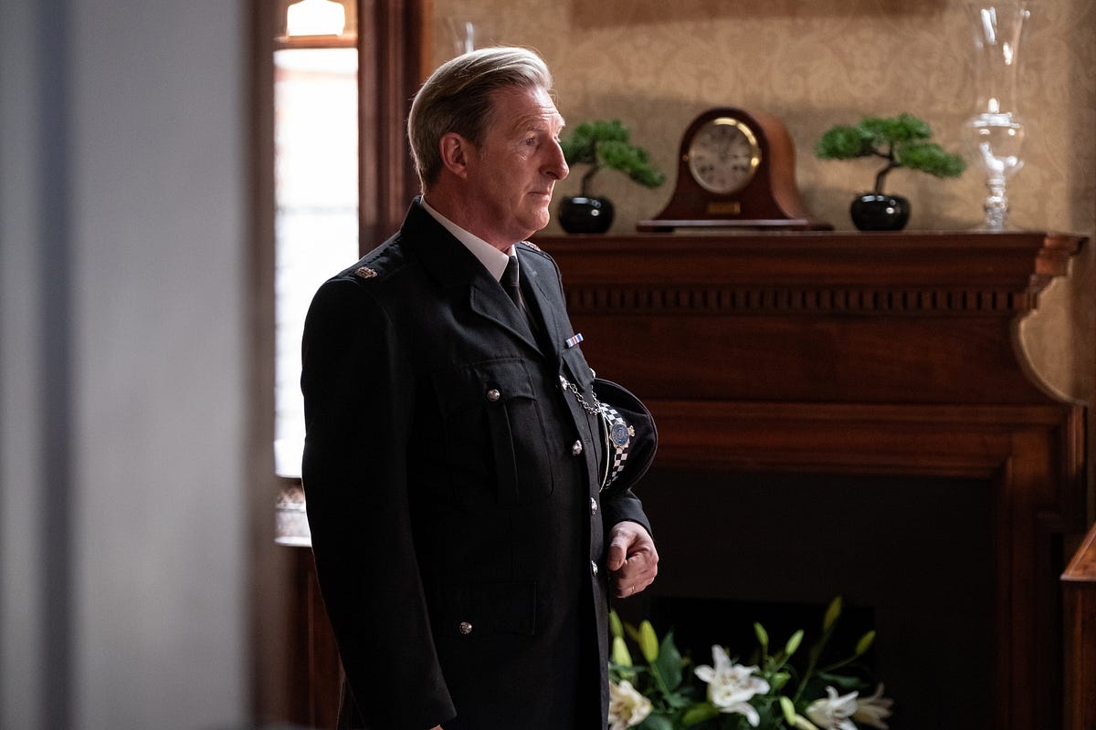 Crítica: 'Line of duty' confía demasiado en el golpe de ...