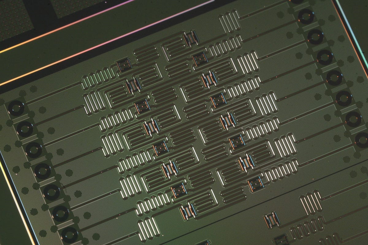 How Quantum Computing Works and Why It’s Important | by Chris Lee | Medium