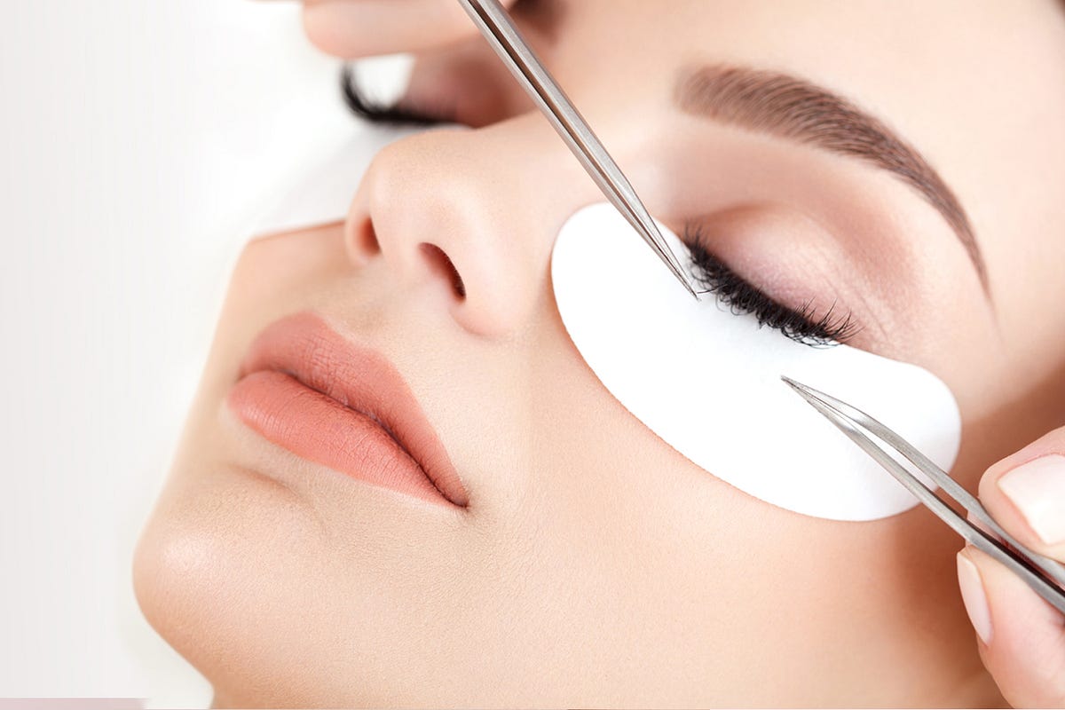 10 Steps to working for Yourself as an Eyelash Technician: | by Smh Ripon |  Medium