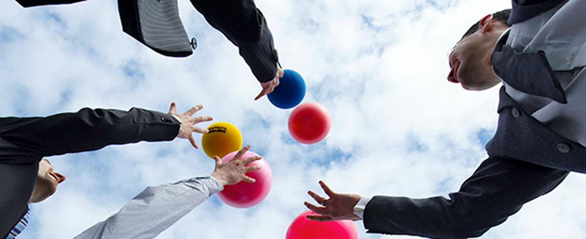 4 Ejemplos De Team Building Aplicar Actividades Que Promuevan El By Akiba Blog Medium