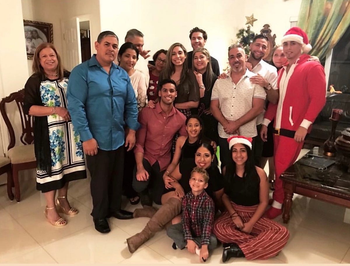 3-practical-ways-to-deal-with-your-hispanic-family-during-christmas