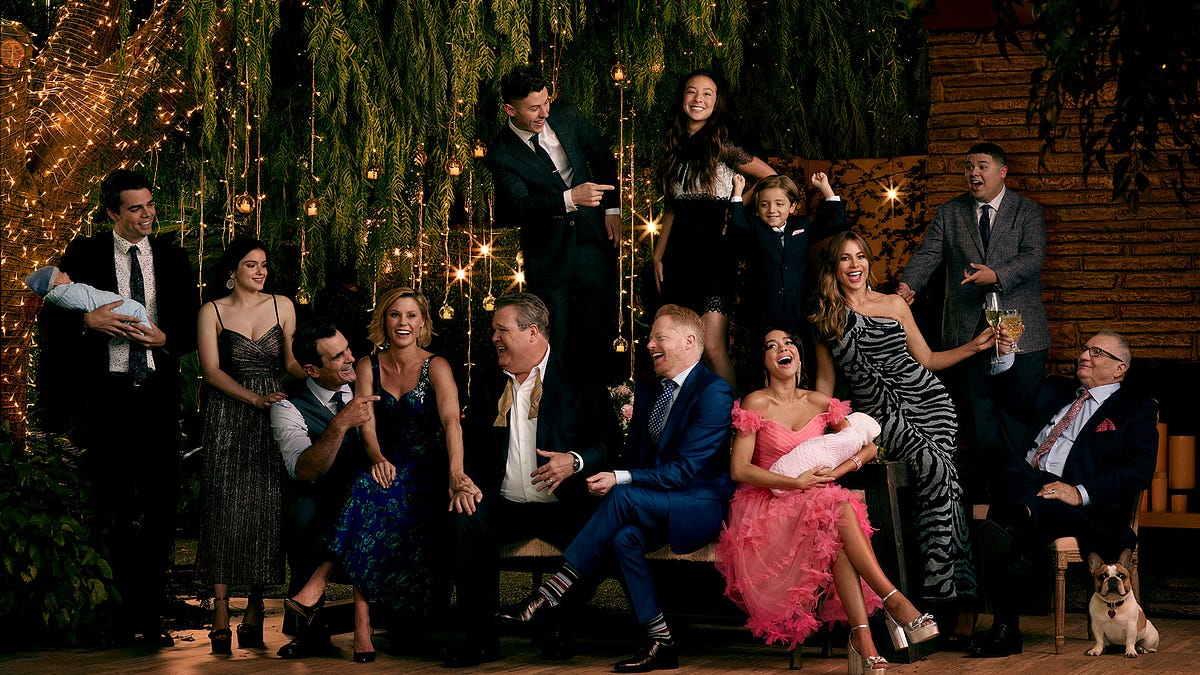 Modern Family Streaming Vostfr Modern Family — Saison 11 Épisode 1 Streaming Vostfr | by rieka lesia