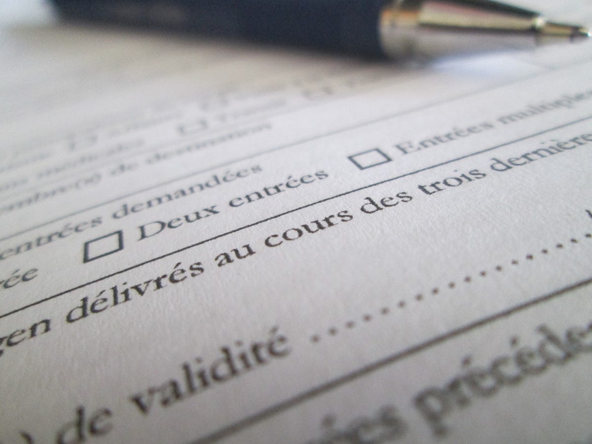Simple React form validation with Formik, Yup and/or Spected | by Jakub