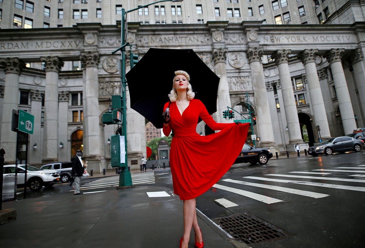 How to dress simple and stylish?. Often times women find themselves ...