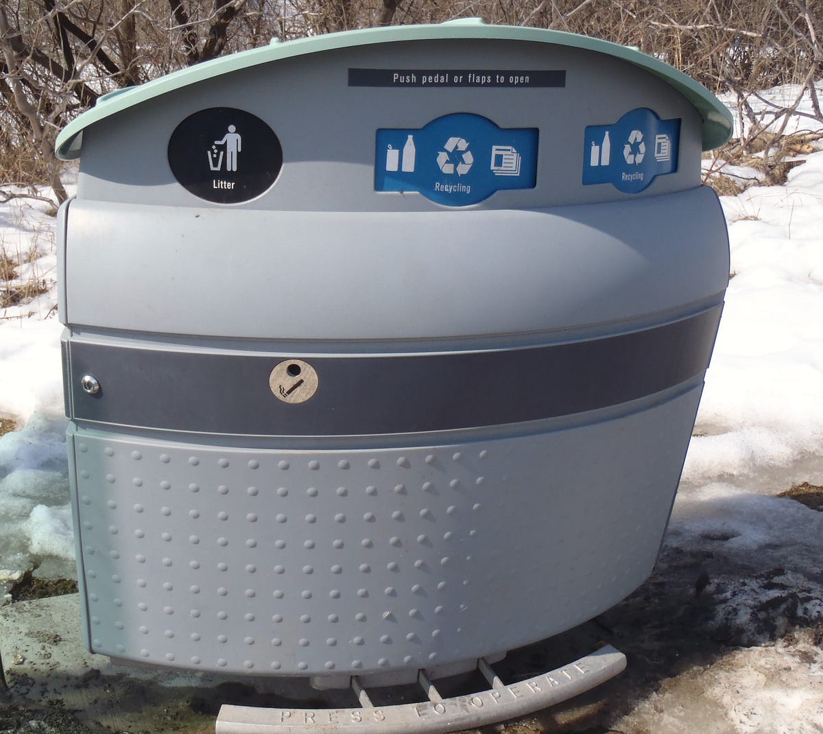 Downtown Toronto rubbish bins. I’d like to start off my blog with the