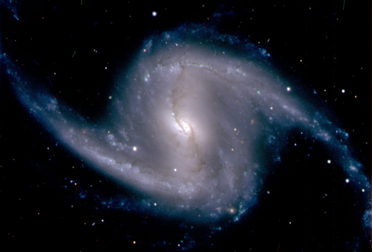 Ask Ethan #62: The Biggest Spiral Galaxy | by Ethan Siegel | Starts