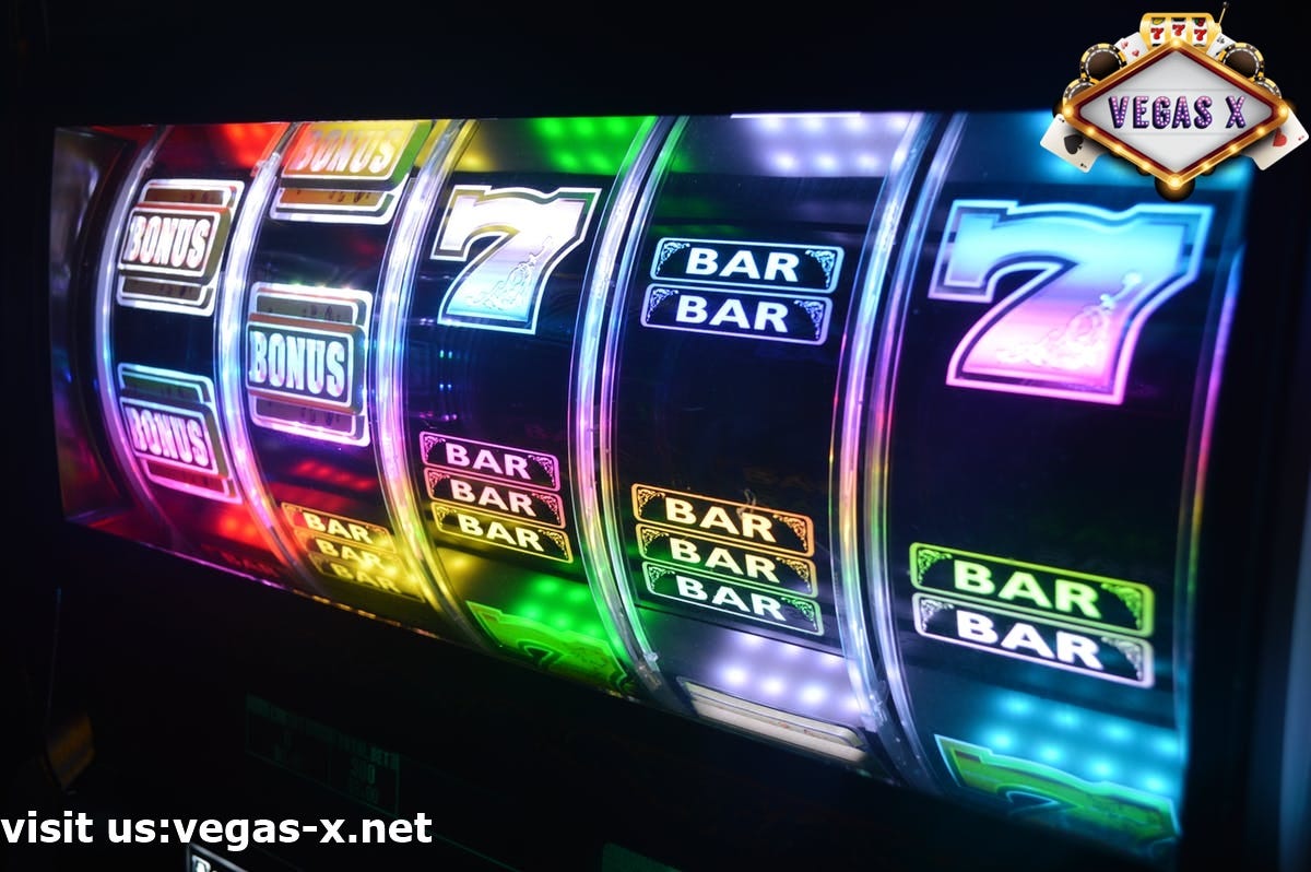 Videos of people winning on slot machines