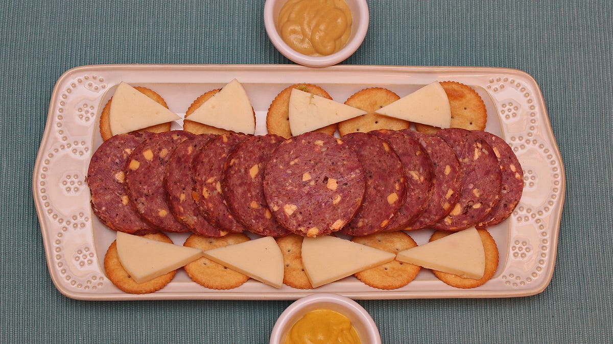 How to Make Venison Bologna. Game On! Host Shawn Bailey shows you… by