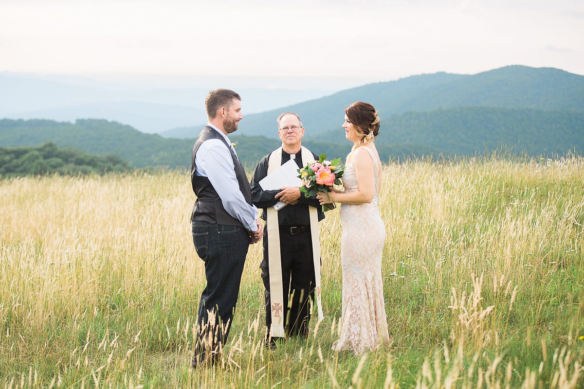 Why should you choose North Carolina Elopement Package for your big day