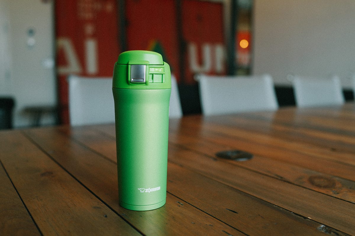 Review of the Zojirushi SMYAE. An exclusive review of the new vacuum