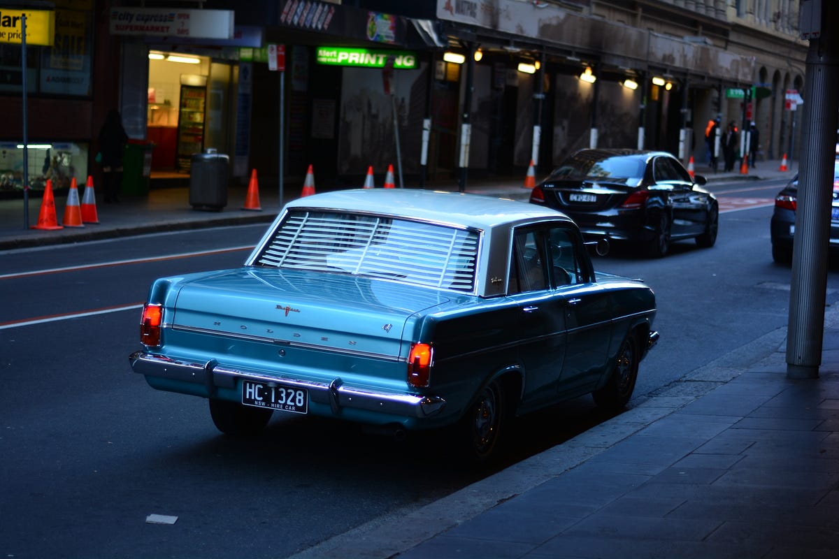 One Day (of a JS developer in Sydney from 50mm/1.8 -0.3ev point of view)