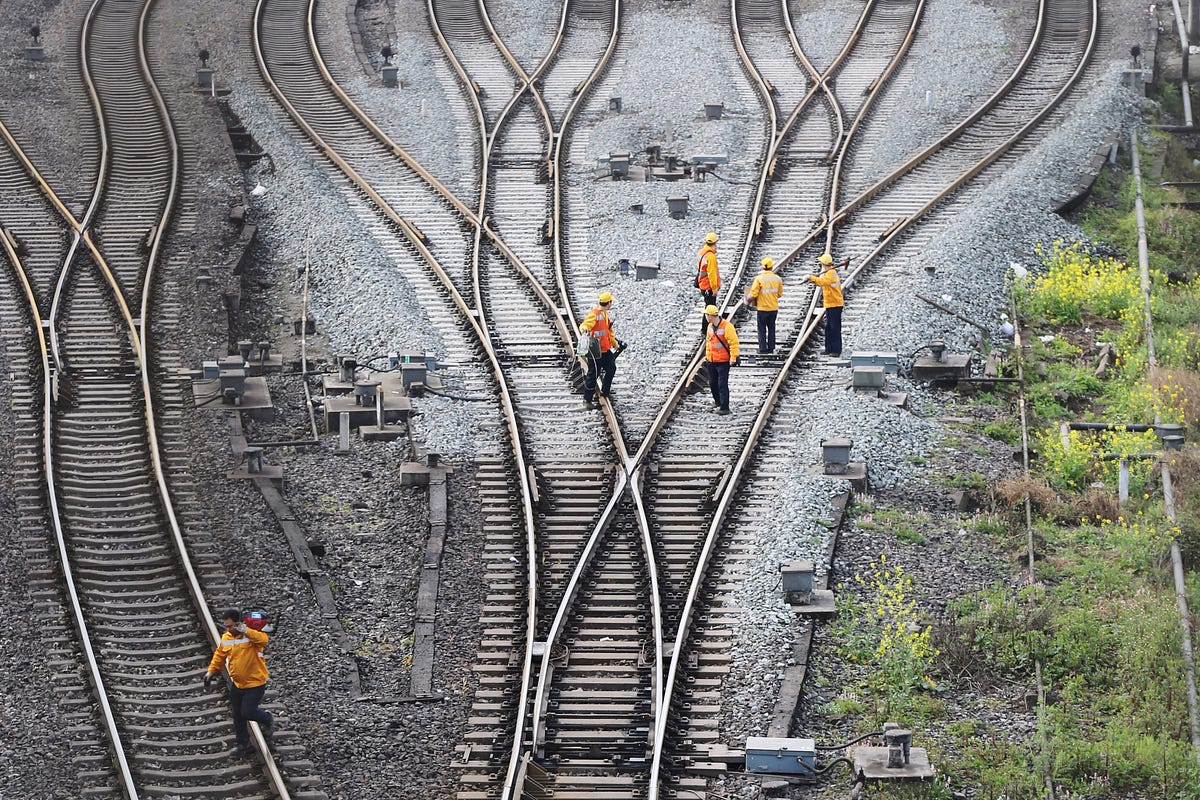 electric train rails