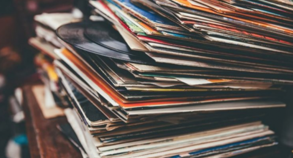 Cantores Da Decada De 40 E 50 Brasileiros Listao Da Decada 50 Discos Brasileiros 2010 2019 By O Inimigo O Inimigo Medium