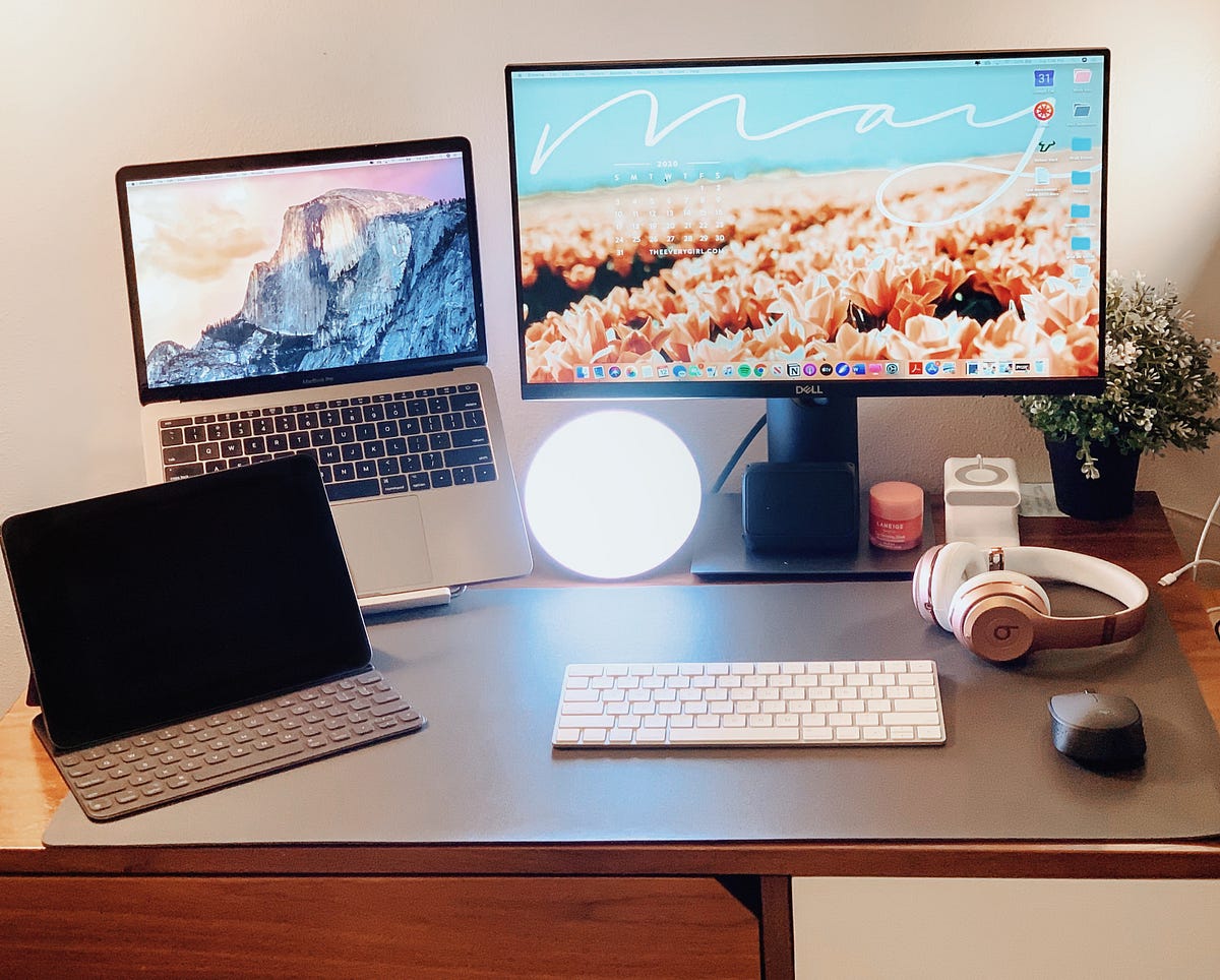 A College Student's Guide to a Productive Desk Setup | by Tammy Ngo | Mac  O'Clock | Medium