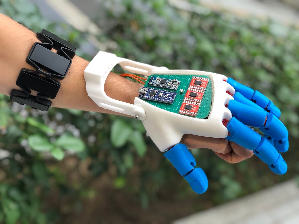 From $30,000 to $200: These Berkeley students hope to slash the cost of  prosthetic hands with their innovative controller board | by Berkeley  Master of Engineering | Berkeley Master of Engineering | Medium