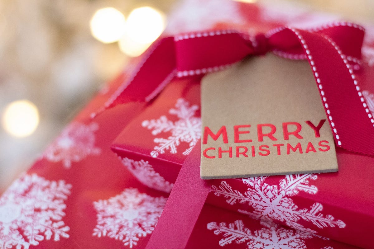 A Few Tips for Mailing Christmas Gifts by PostageMaker postagemaker