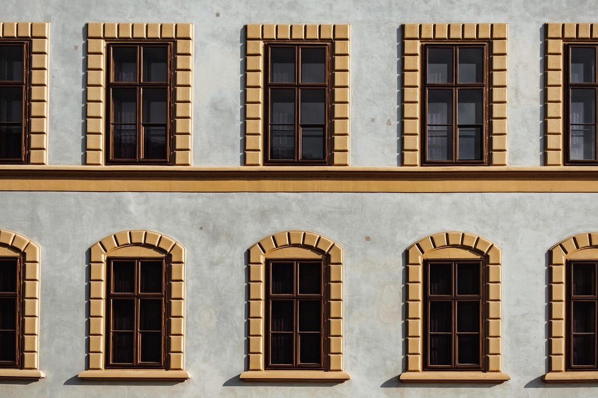 The Facade Design Pattern in Swift | by Alonso Alvarez | Better Programming