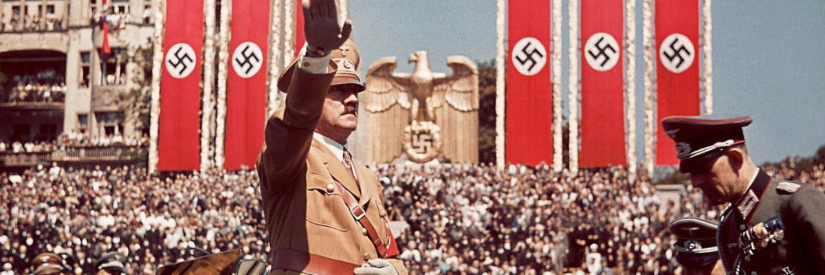 La ideología de la familia autoritaria en la psicología de masas del  fascismo | by Miguel Ran | Psicología de Masas del Fascismo | Medium
