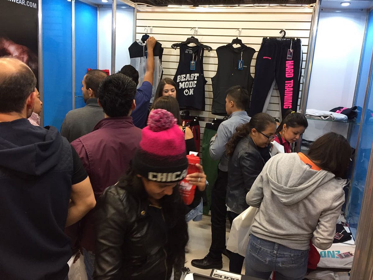 guía] ¿Cómo iniciar tu negocio ropa deportiva? | by Endeavor Wear | Medium