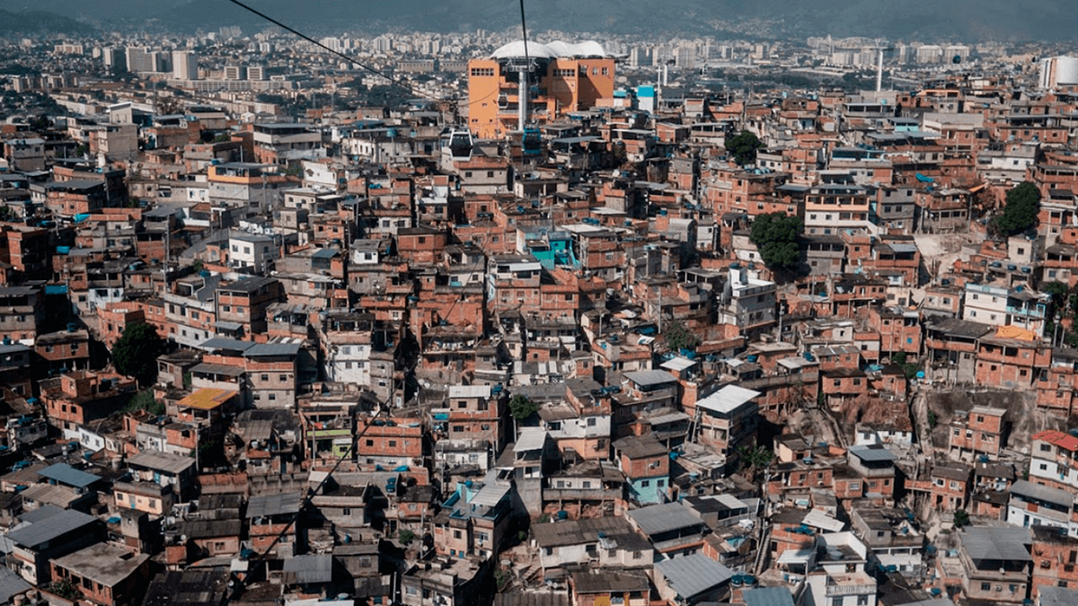 A favela não venceu. O exemplo de sucesso como mensagem de… | by