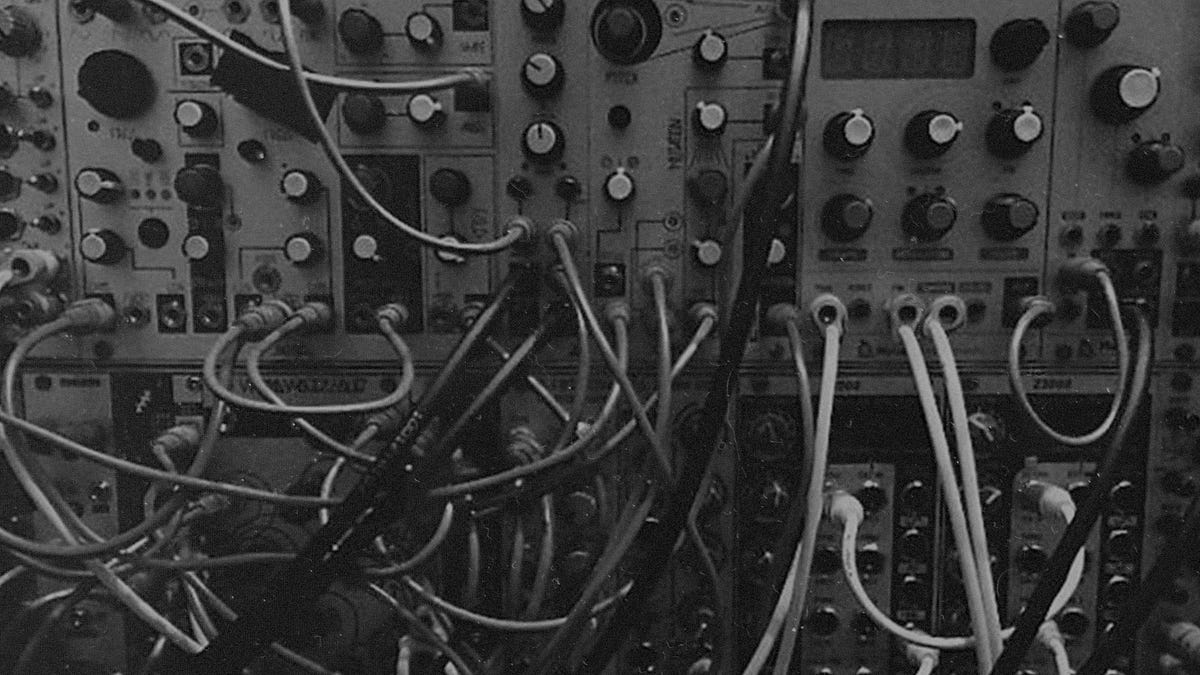 Musik Noise Dan Segala Perdebatannya By Good Shuffle Medium Musik Noise Dan Segala Perdebatannya By Good Shuffle Medium