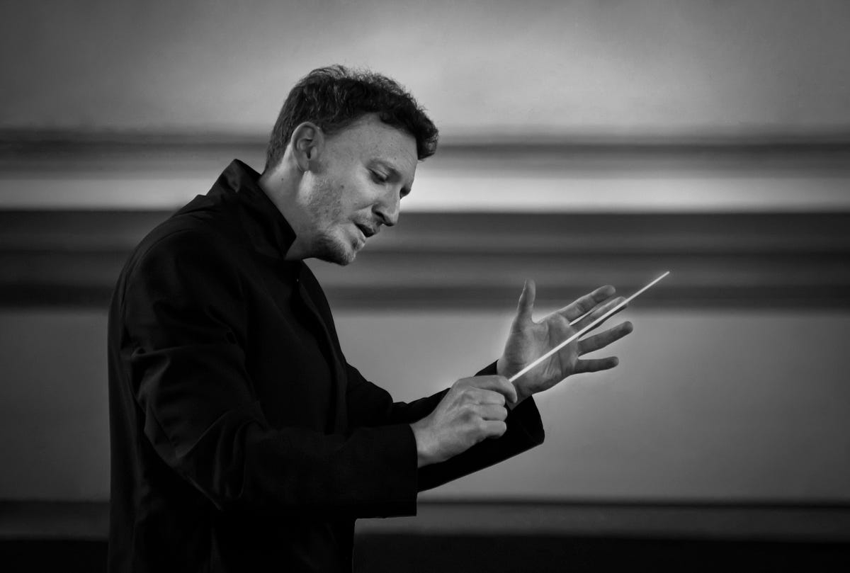 a conductor (I). University training by Moritz Gnann Oct, 2022 Medium