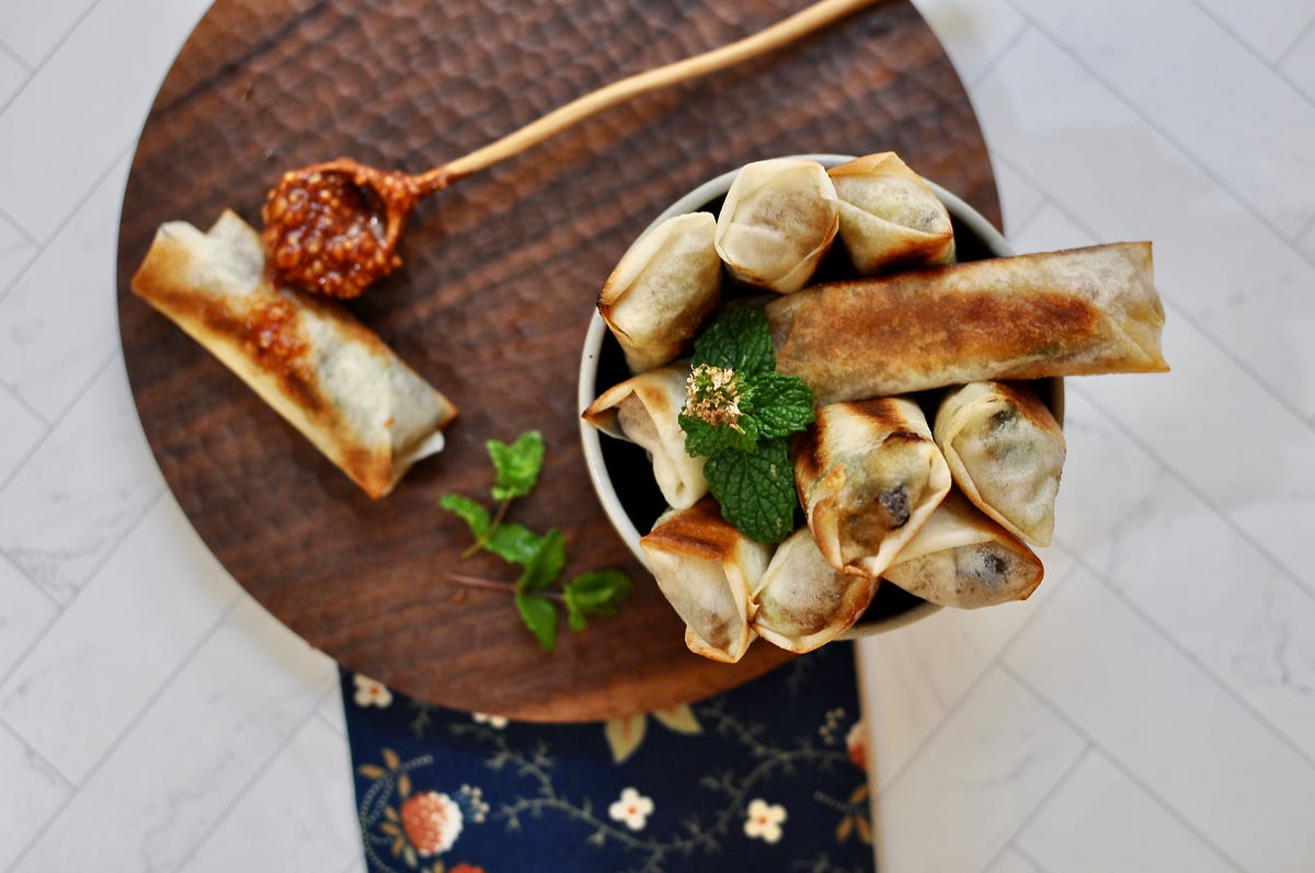 Egg Rolls with Pork and Korean Green Onion(welsh onion) by Jipbap