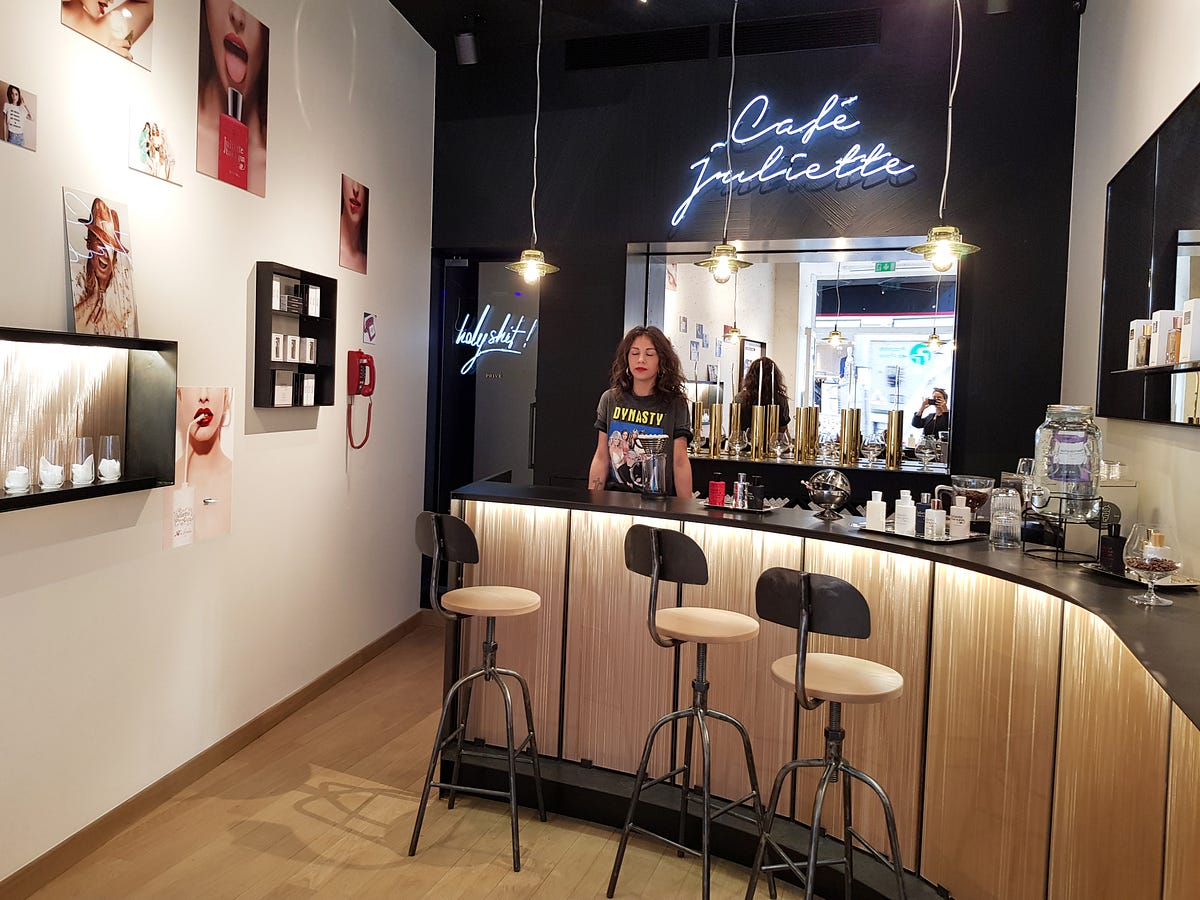 Juliette has a gun ouvre sa première boutique avec l'innovation Paperscent  à Paris | by Julia Hagiage | Medium