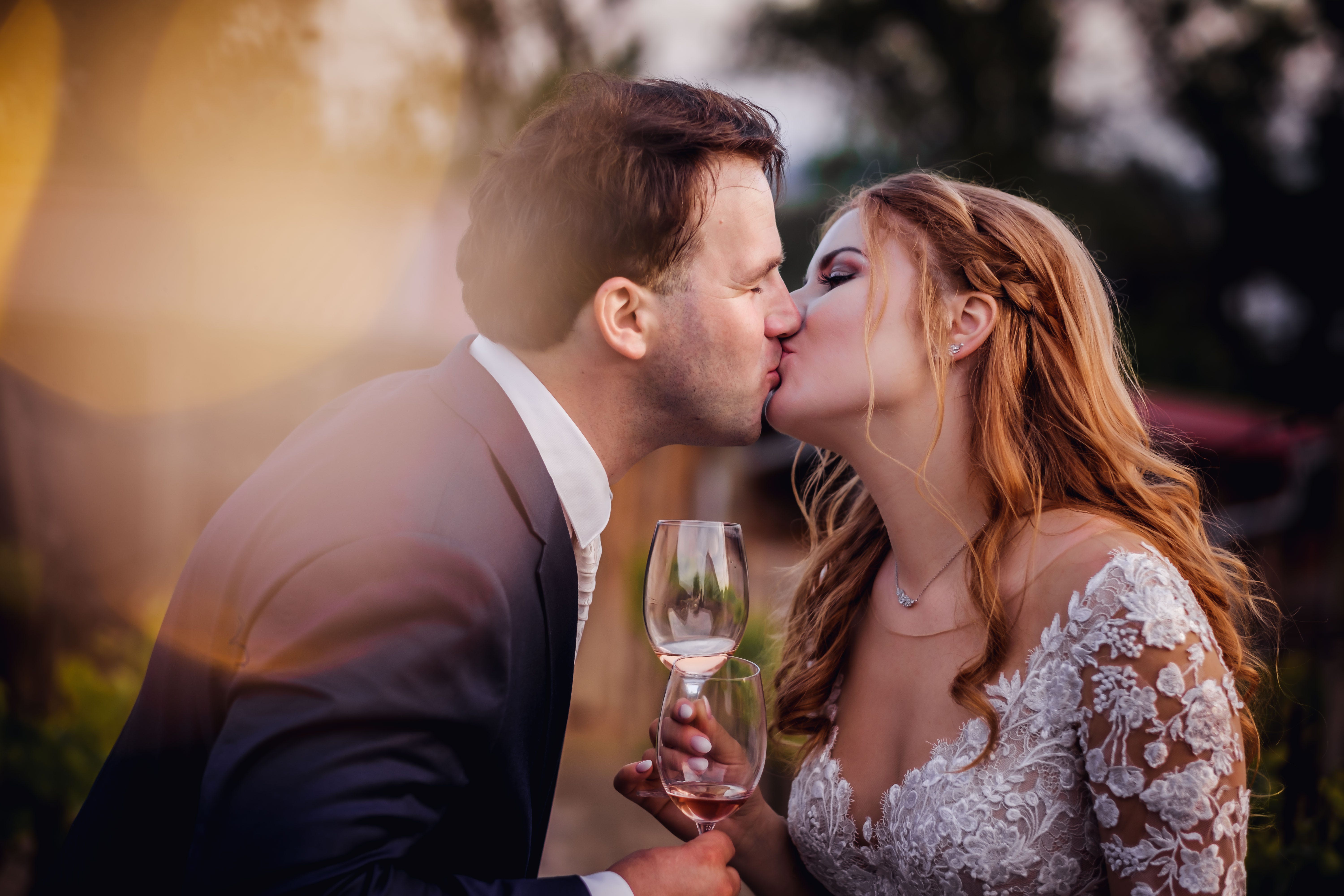 singles dating site uganda