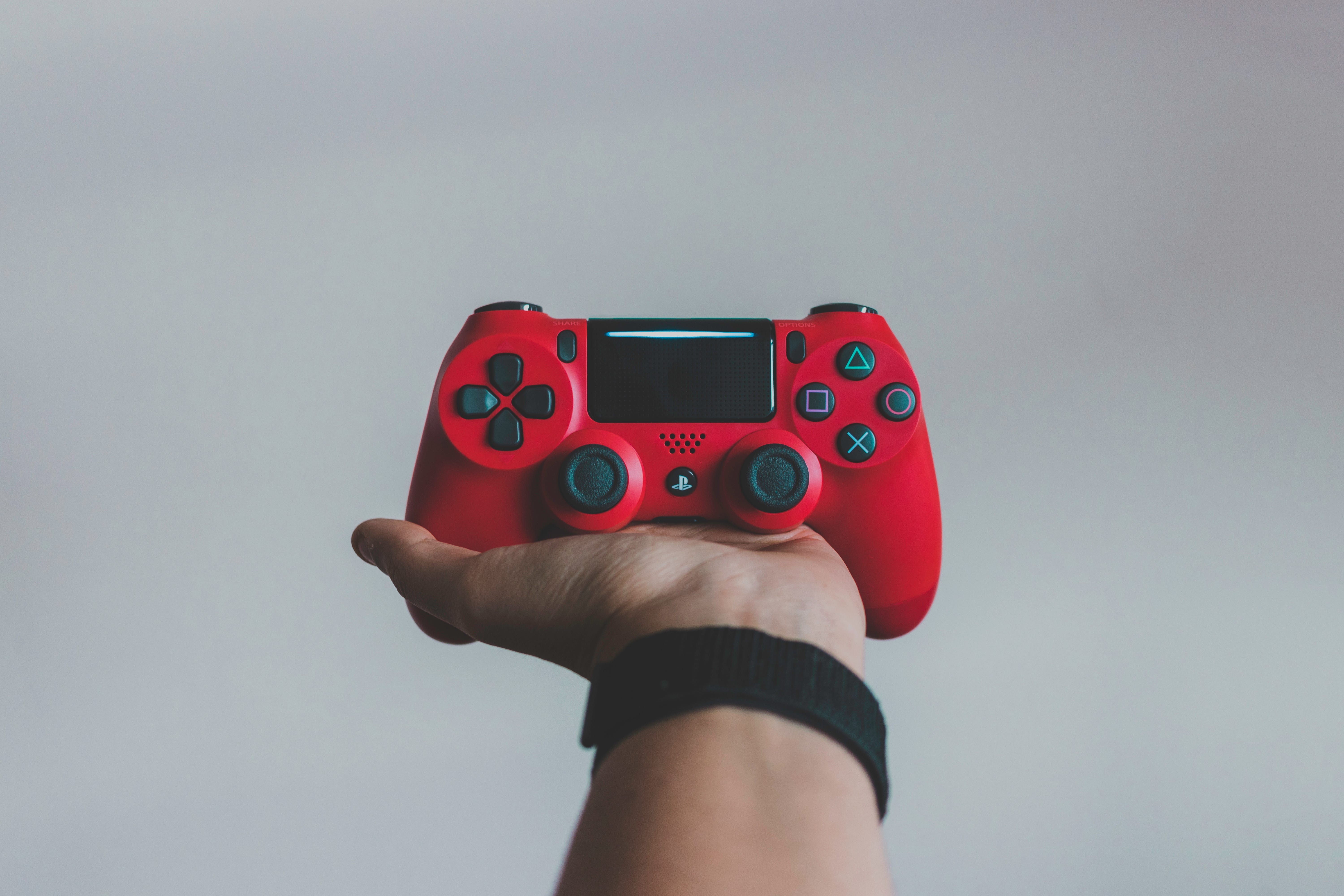 What I Learned Playing Video Games 30 Hours A Week By Megan Holstein Tech Critical Medium