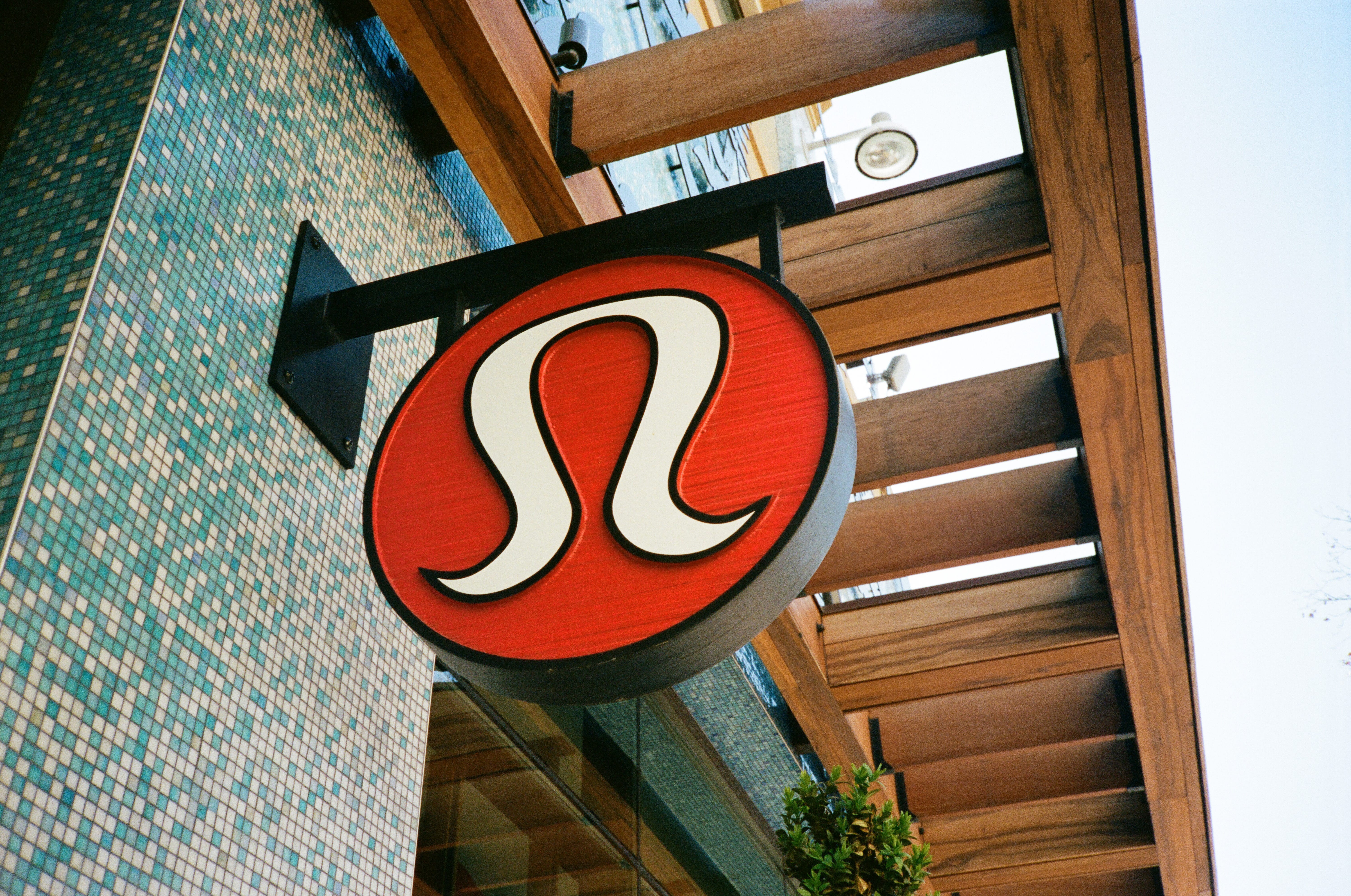 lululemon brand